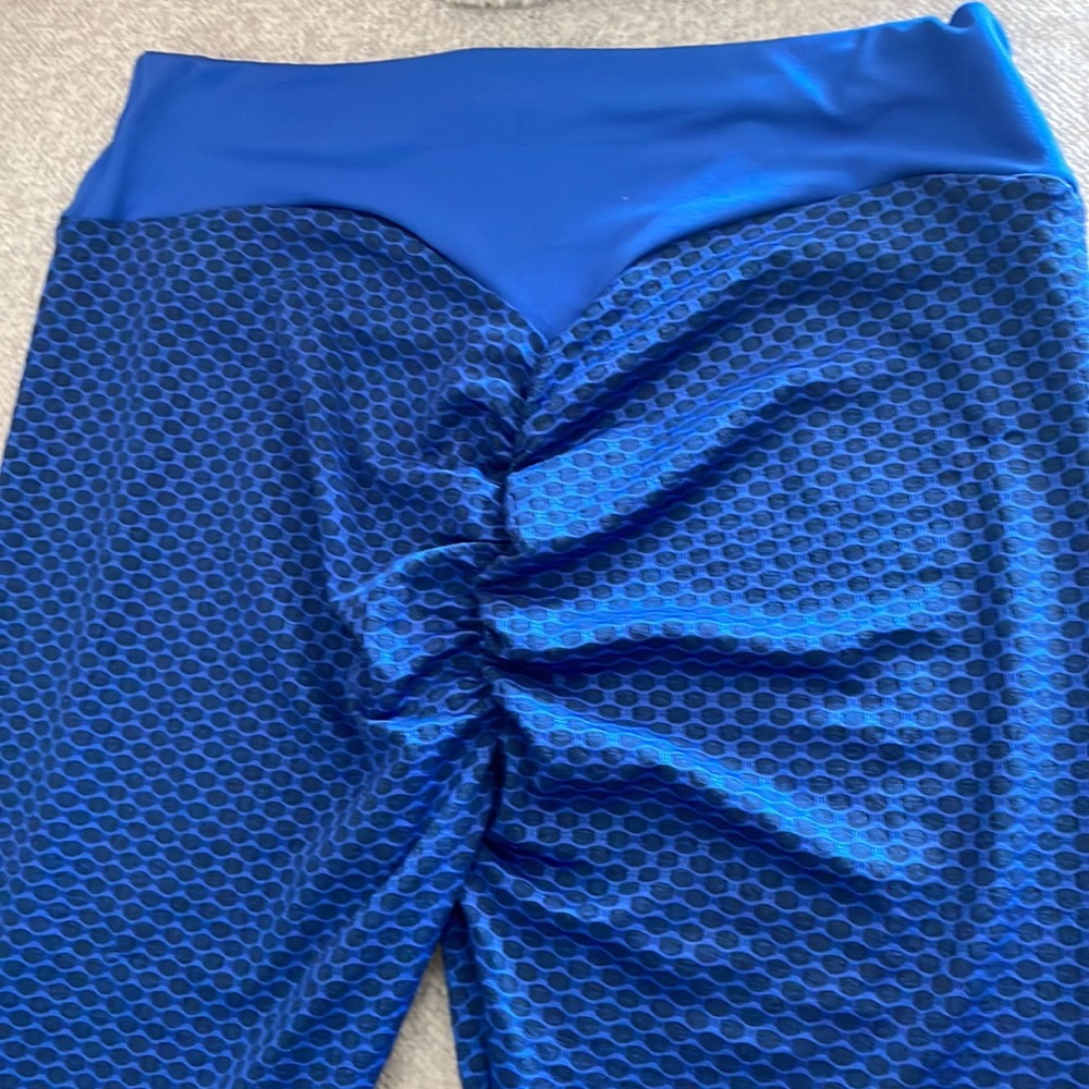 NWO  Blue  leggings Size  XL